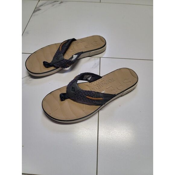 ~ Womens Sperry top sider flip flops - some damage in picture - Picture 3 of 7